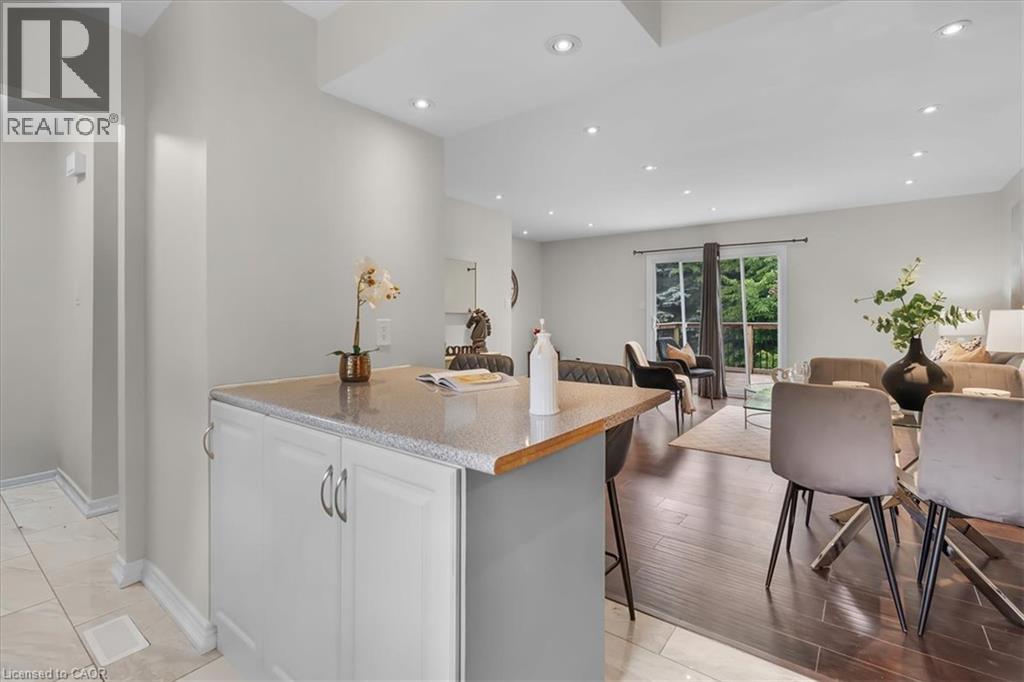 421 BAIRSTOW Crescent, Waterloo