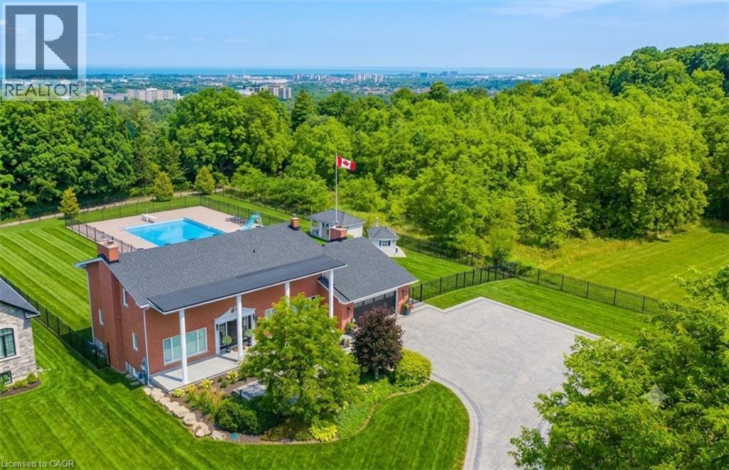 10 AZALEA Court, Stoney Creek