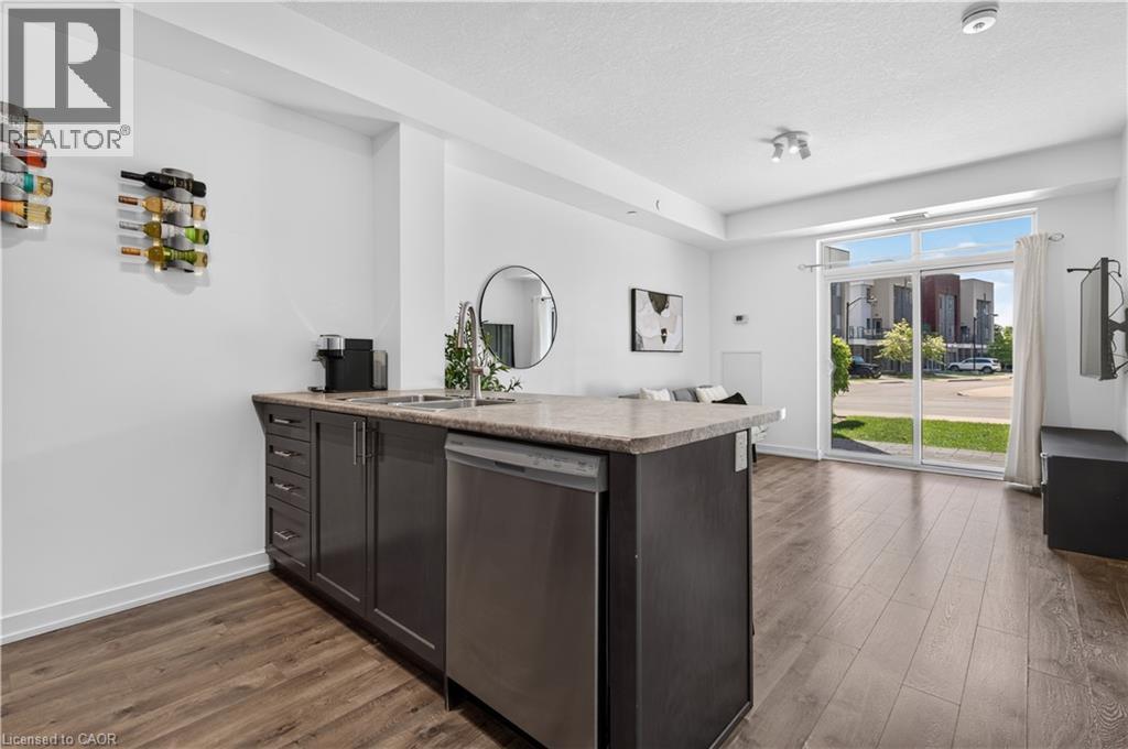 101 SHOREVIEW Place UnitNo. 123, Stoney Creek