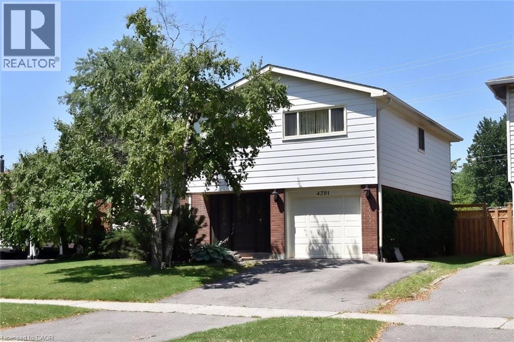 4391 BENNETT Road, Burlington