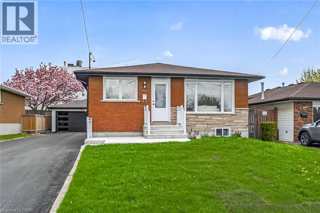 74 VICTOR Boulevard, Hamilton