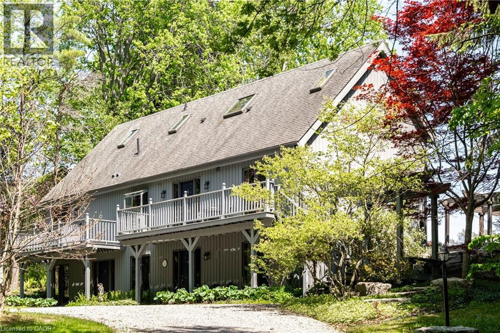176 WEIRS Lane, Dundas