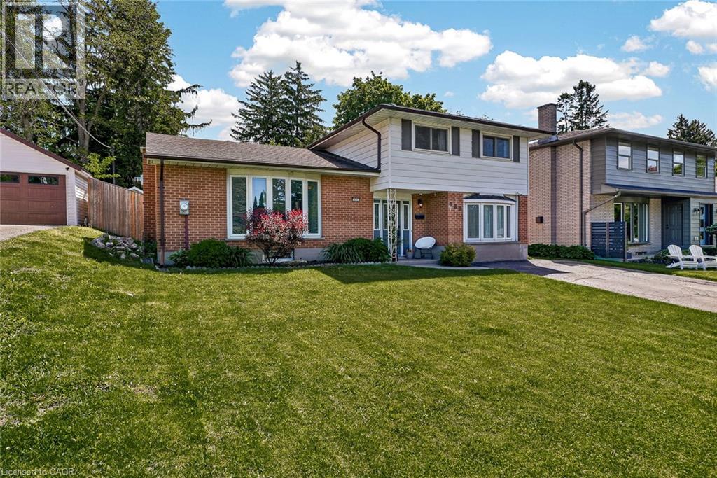 480 LEE Avenue, Woodstock