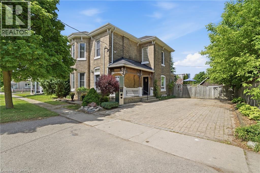 86 OAK Street, Brantford