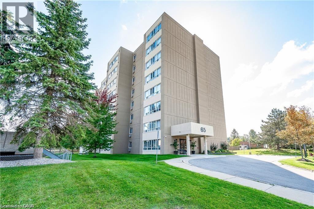 65 HIGHLAND Crescent UnitNo. 804, Kitchener