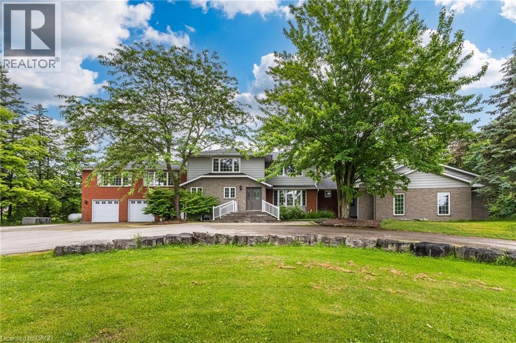 2220 BRITANNIA Road, Burlington