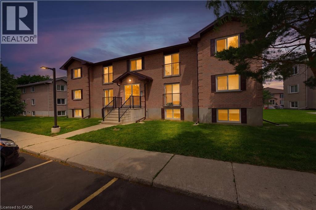 331 NORTHLAKE Drive UnitNo. 5, Waterloo