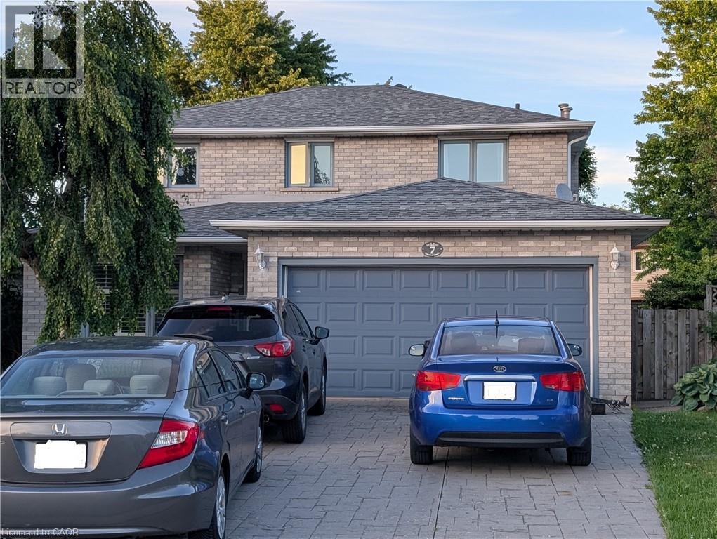 7 CORSICA Court, Hamilton