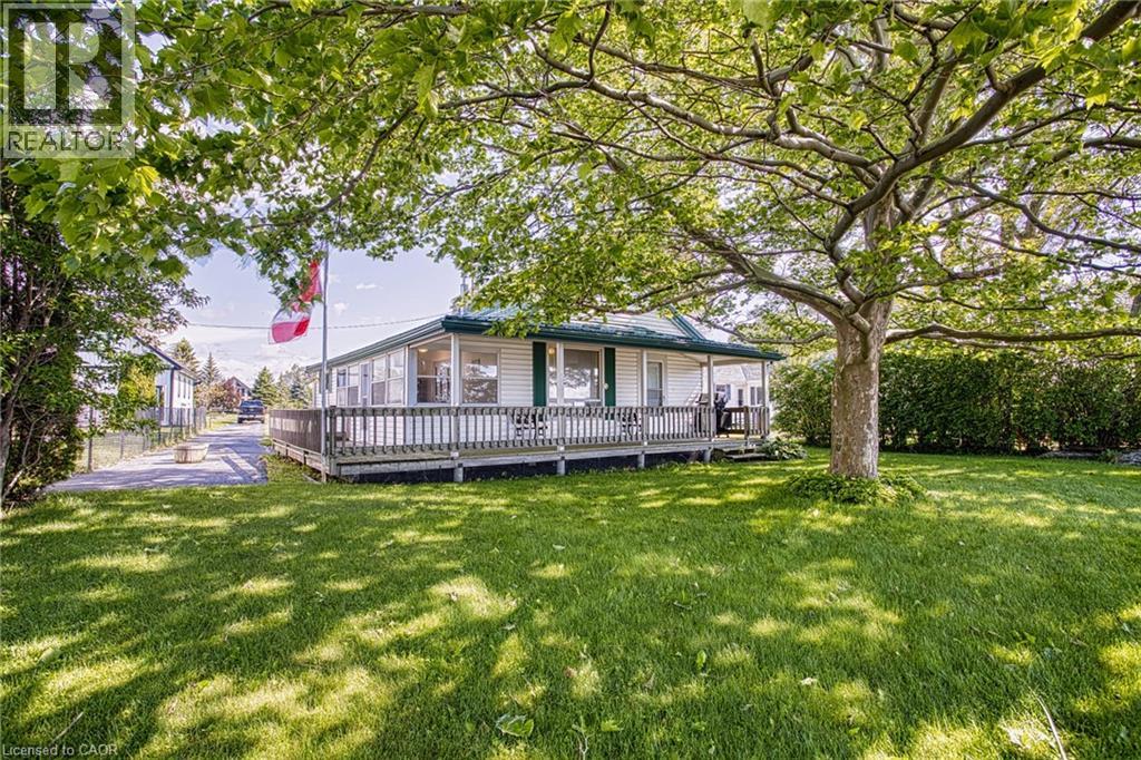 15 HORSESHOE BAY Road, Dunnville