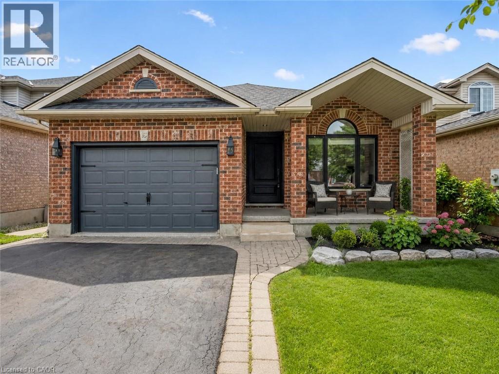 18 KEYS Crescent, Guelph