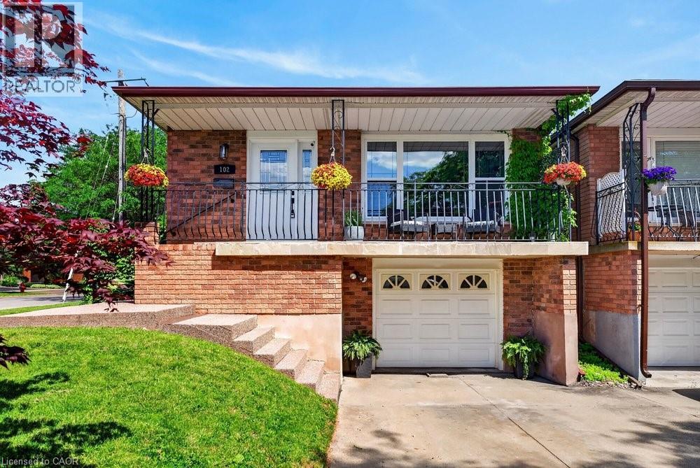 102 BIRCHLAWN Drive, Stoney Creek
