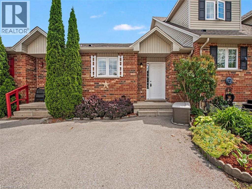 15 POWELL Lane, Cayuga