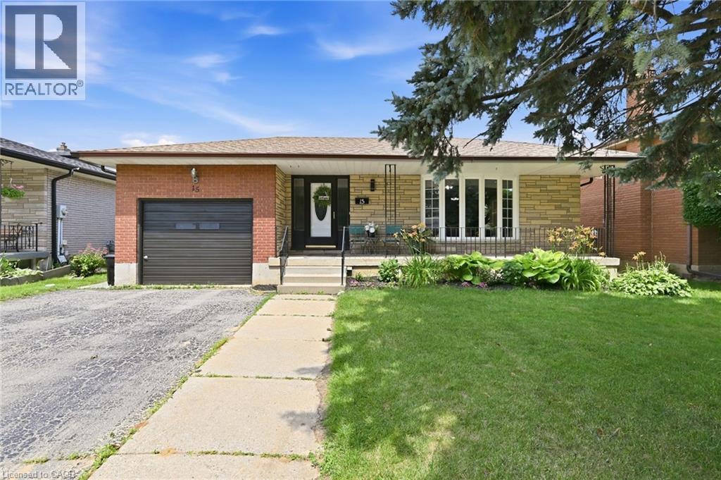 15 EDGAR Drive, Brantford