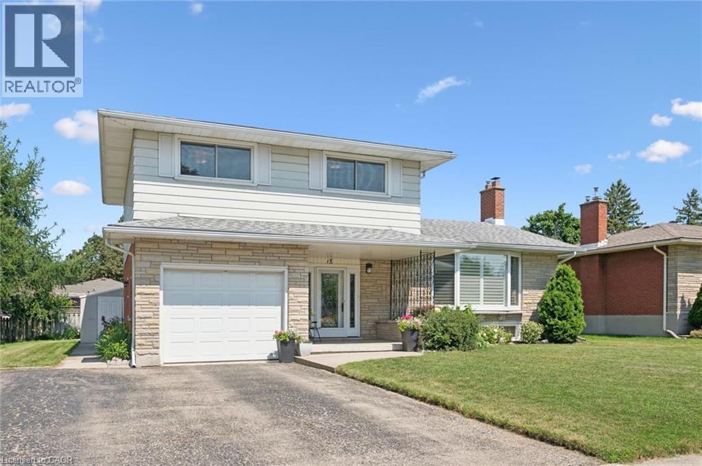 18 STRATHCONA Crescent, Kitchener