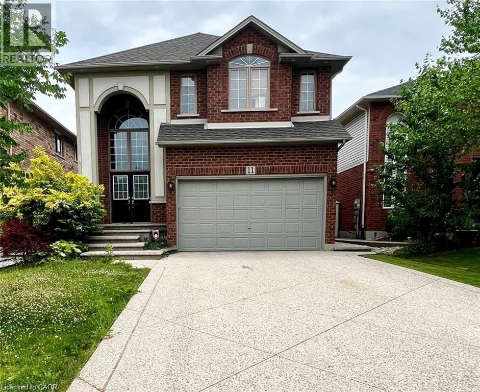 11 ARMOUR Crescent, Ancaster