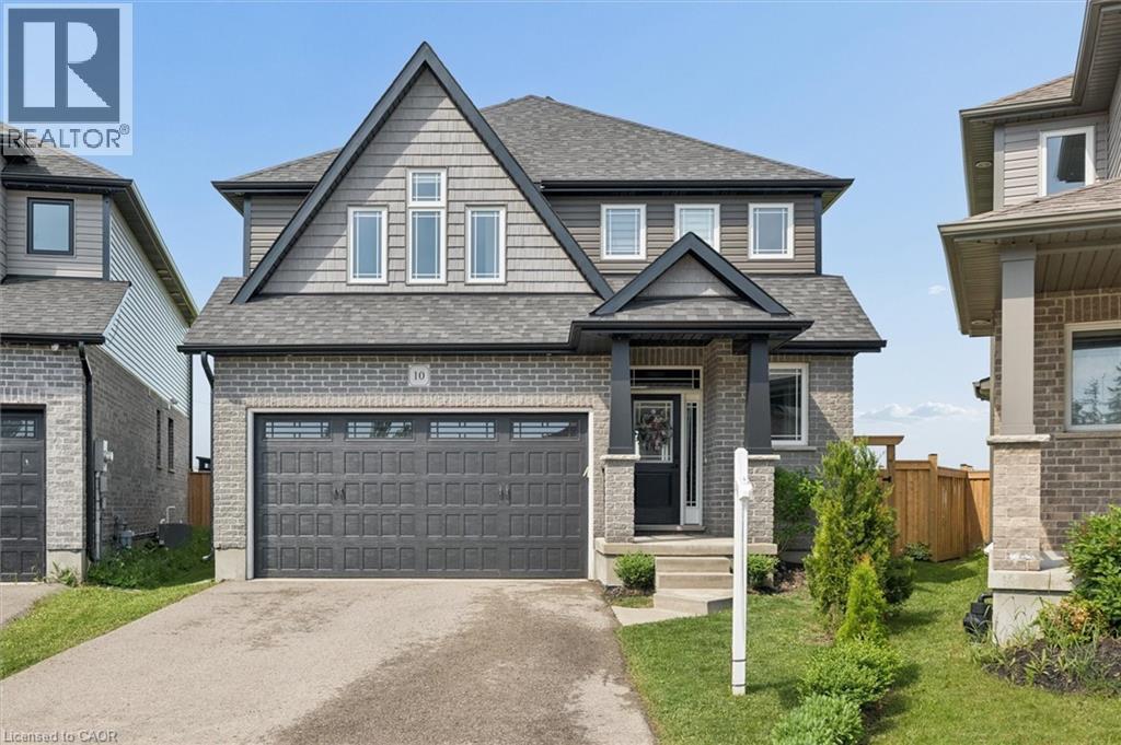 10 SPARROW Crescent, Grand Valley