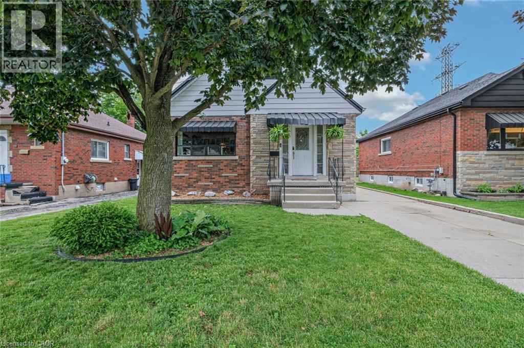 66 PALING Court, Hamilton