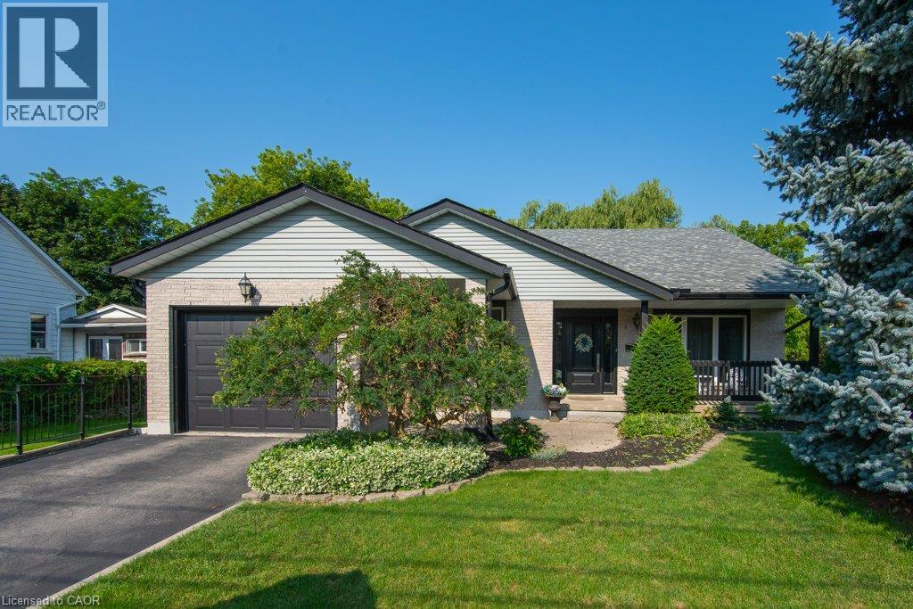 108 QUEENSWAY Drive, St. Jacobs