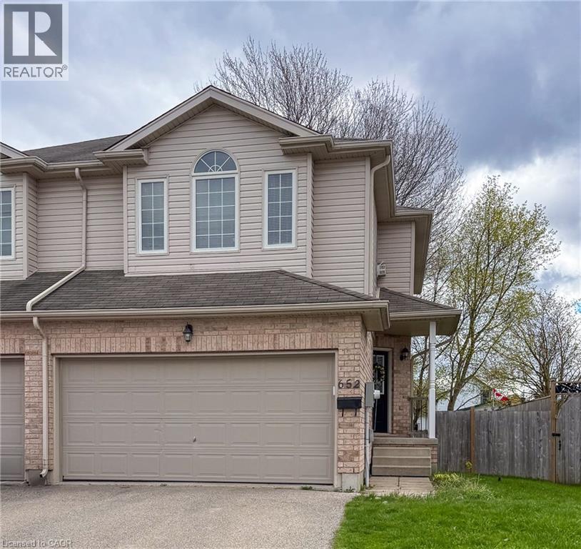652 SALISBURY Avenue, Listowel