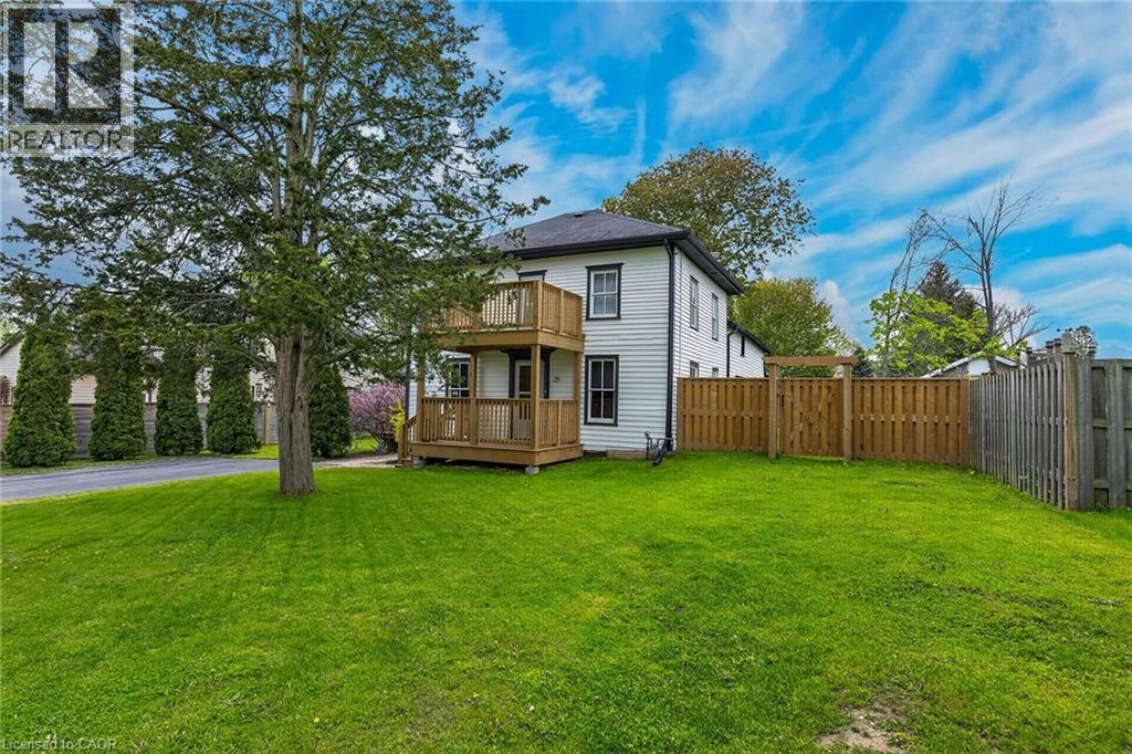 35 OTTAWA Street S, Cayuga