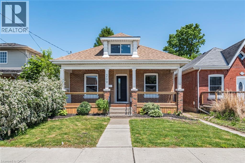 209 DRUMMOND Street, Brantford
