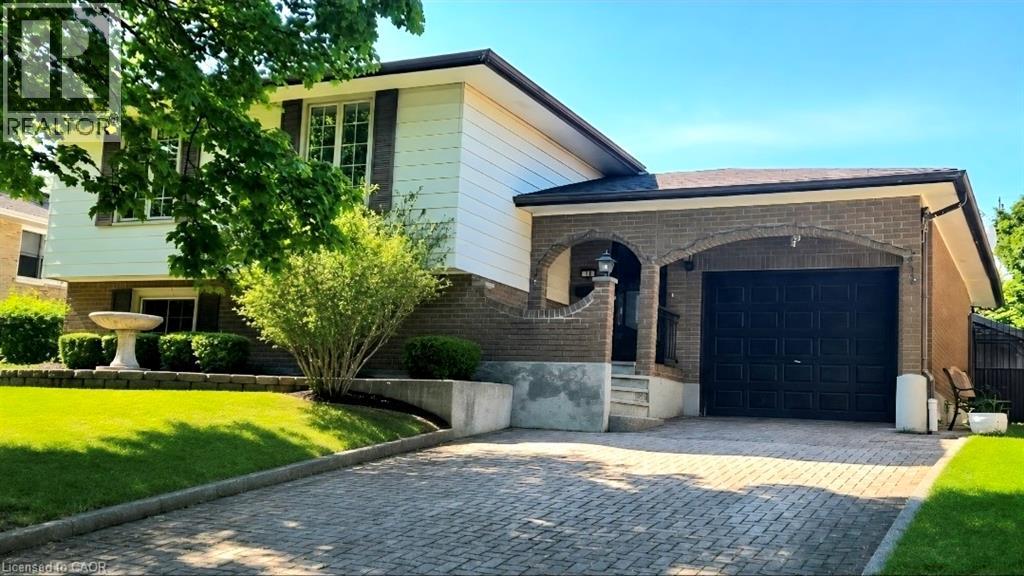 16 STEPHENS Court, Simcoe