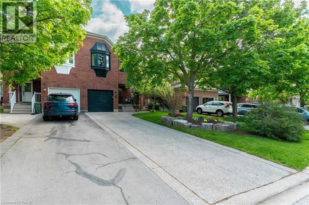 46 HARNESWORTH Crescent, Waterdown