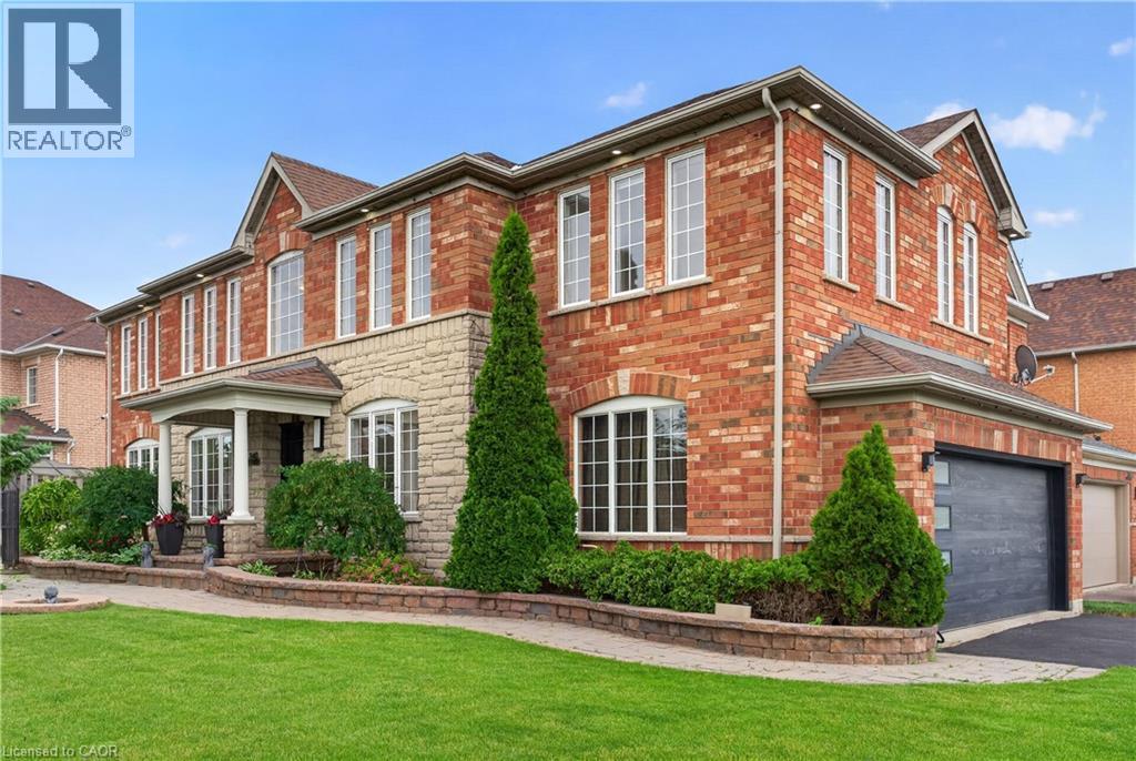 840 BRASS WINDS Place, Mississauga