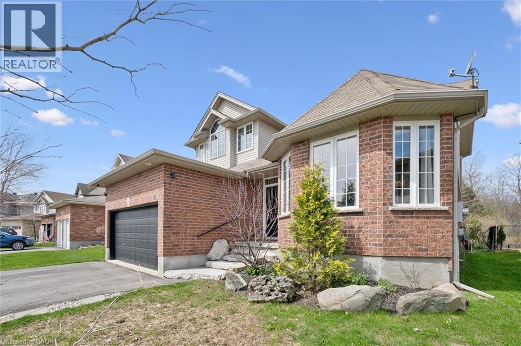 556 BLACK Street, Fergus