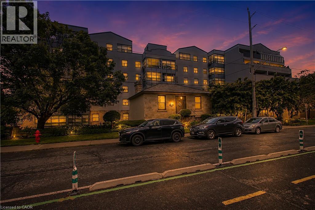 175 E HUNTER Street E UnitNo. 401, Hamilton