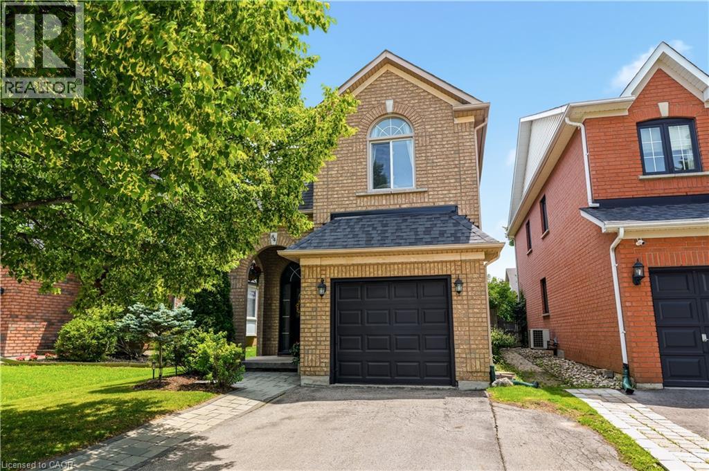 84 ROCKHAVEN Lane, Waterdown