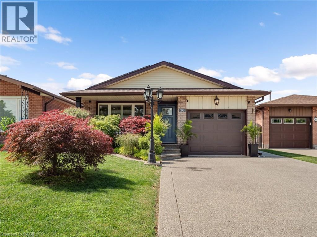 16 JUNIPER Drive, Stoney Creek