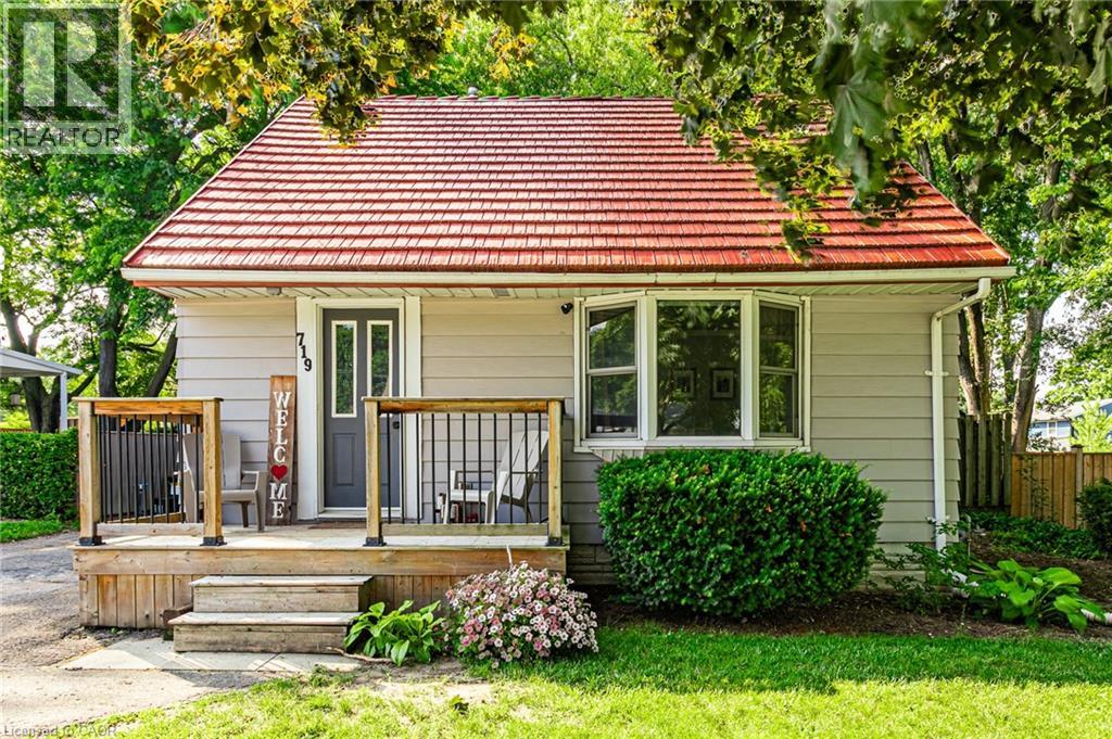 719 LANCASTER Street, Woodstock