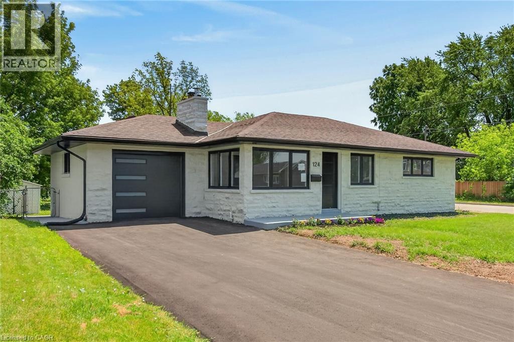 124 CORMAN Avenue, Stoney Creek