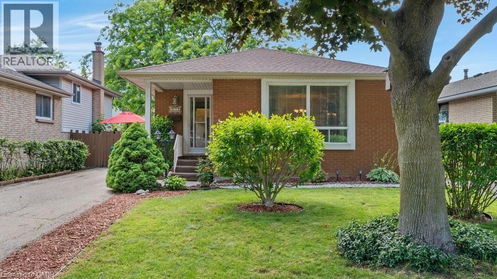 252 JOHANNA Drive, Cambridge