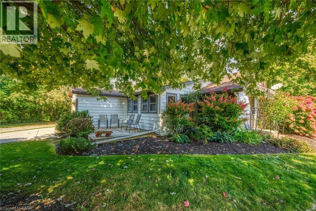16 BROAD Street, Port Dover