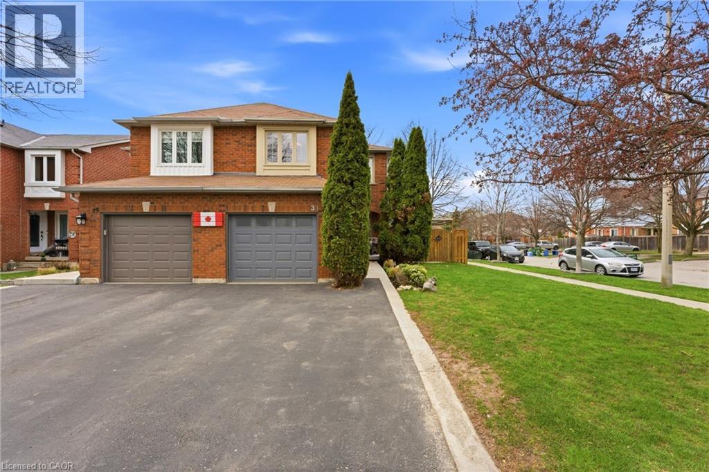 31 WAKEFIELD Lane, Waterdown