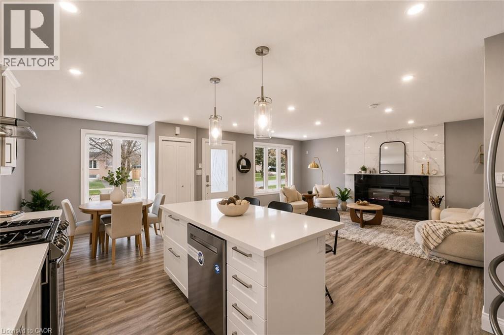 86 CARLYLE Drive, Kitchener