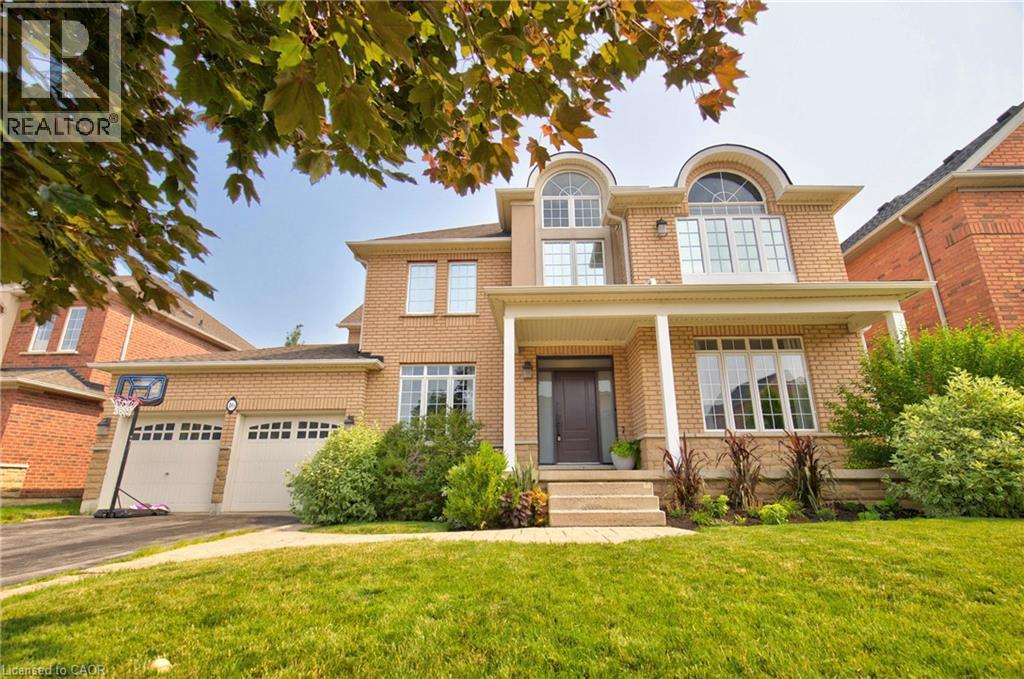 16 WATERCLIFF Place, Stoney Creek
