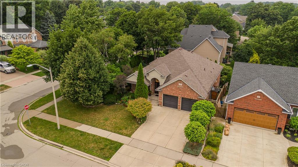 54 WATERWHEEL Crescent, Waterdown