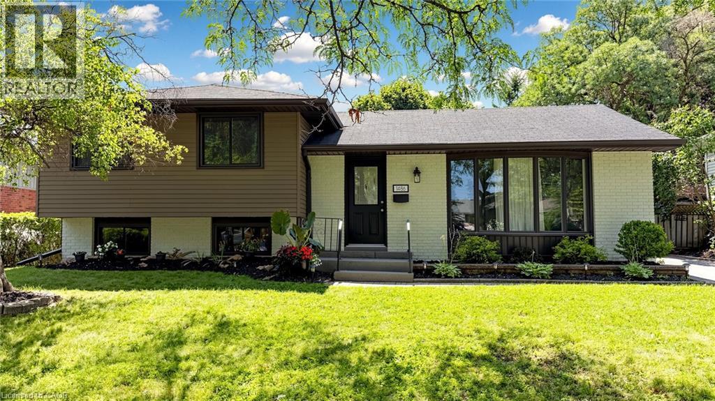 1486 BARKER Avenue, Burlington