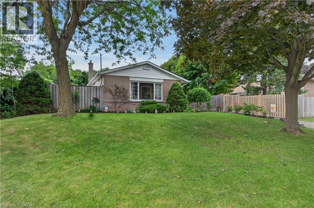 3 CUMBRIAN Court, Brampton