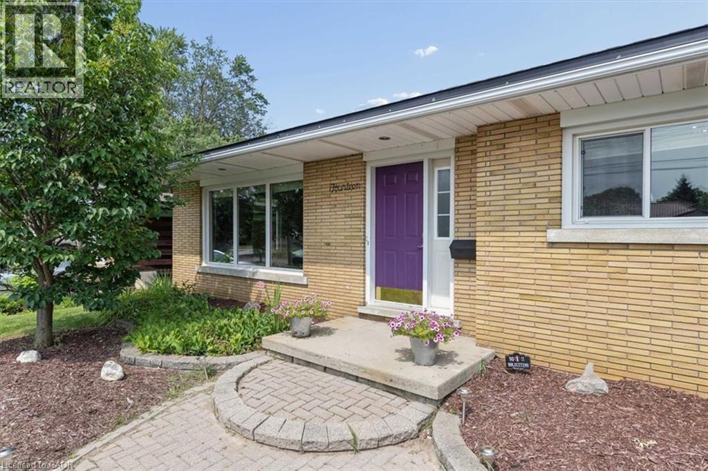 14 CAMBRIDGE Avenue, Kitchener