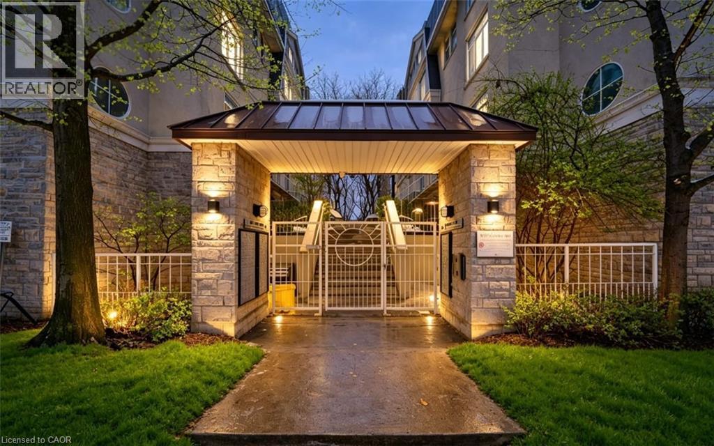28 STADIUM Road UnitNo. 132, Toronto