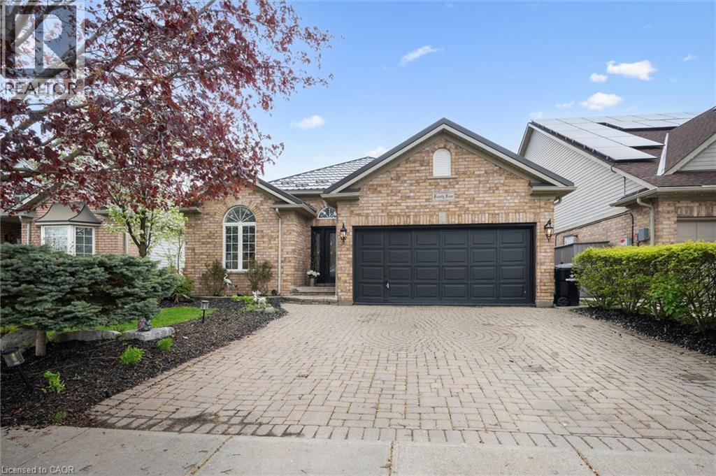 44 MCNICHOL Drive, Cambridge