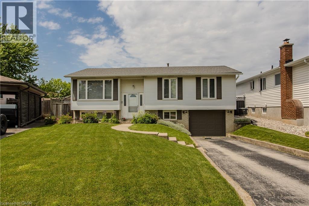 3125 MICHAEL Crescent, Burlington