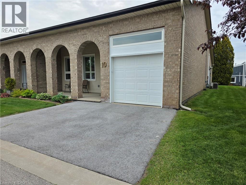 10 ARCHDEACON CLARK Trail, Hamilton