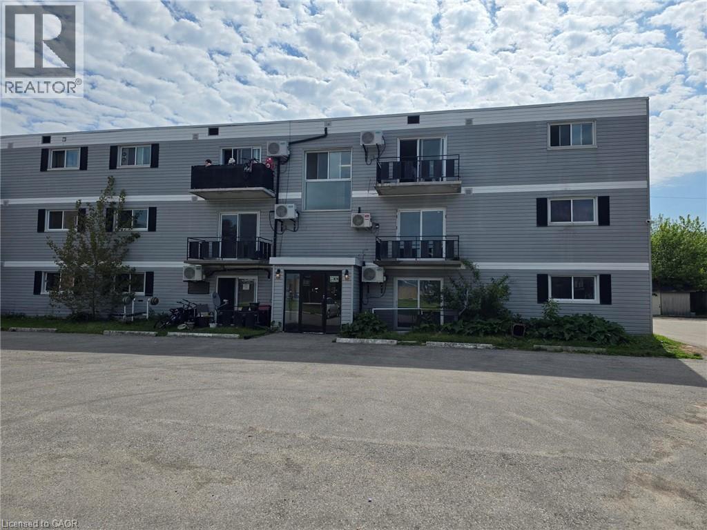 14 HOLLAND Street, St. Thomas