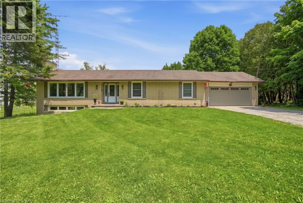 318 FREELTON Road, Freelton