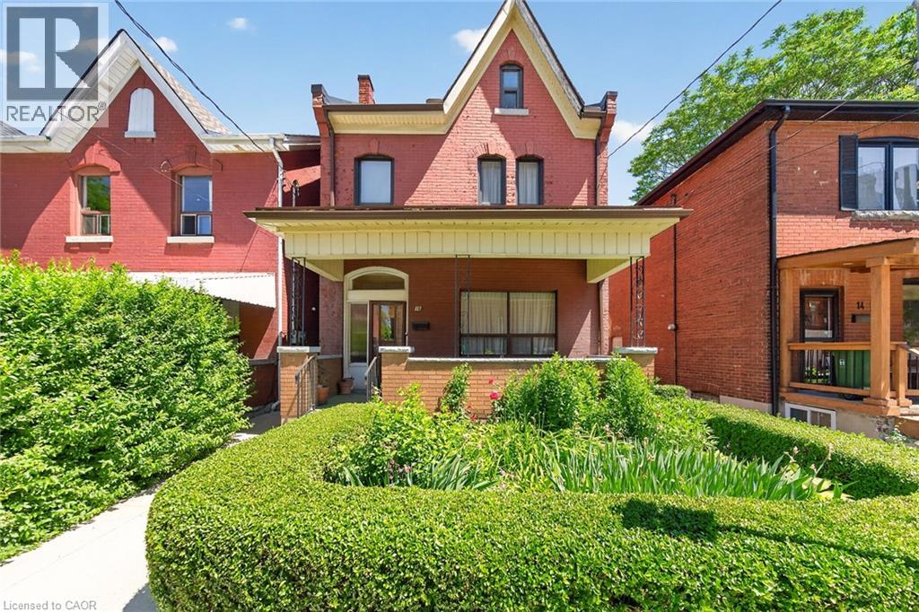 16 MULBERRY Street, Hamilton